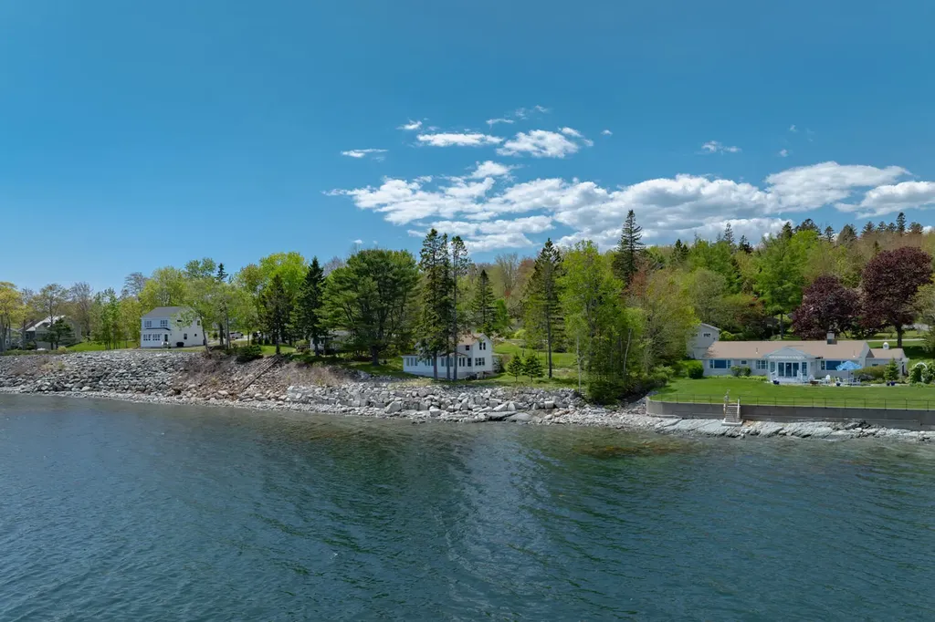 20 Lorimer Road Lamoine ME 04605