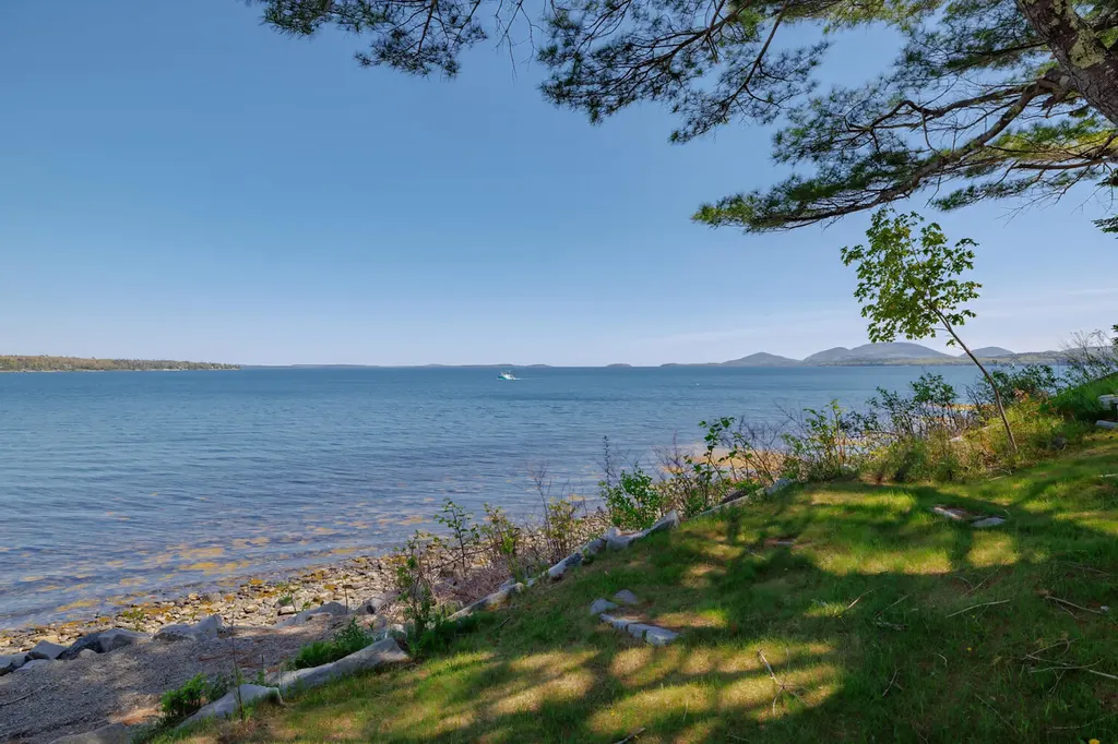 20 Lorimer Road Lamoine ME 04605