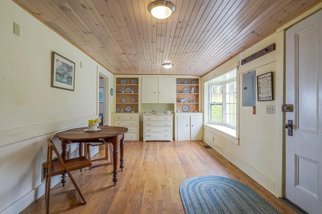20 Lorimer Road Lamoine ME 04605
