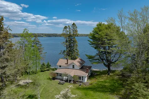 20 Lorimer Road Lamoine ME 04605