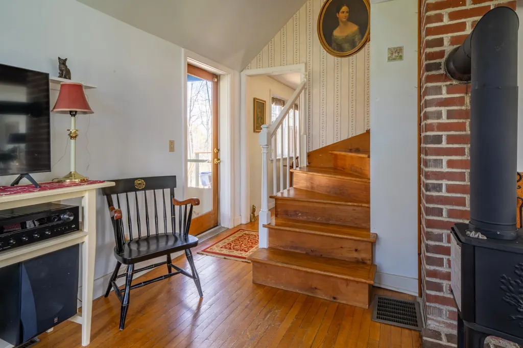 568 Bluff Road Northport ME 04849