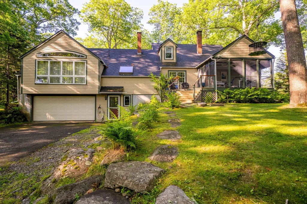 568 Bluff Road Northport ME 04849