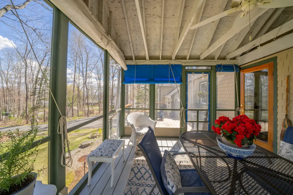 568 Bluff Road Northport ME 04849