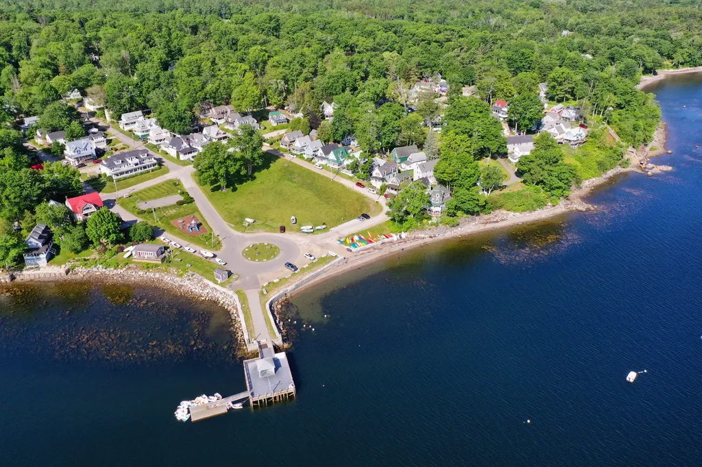 568 Bluff Road Northport ME 04849