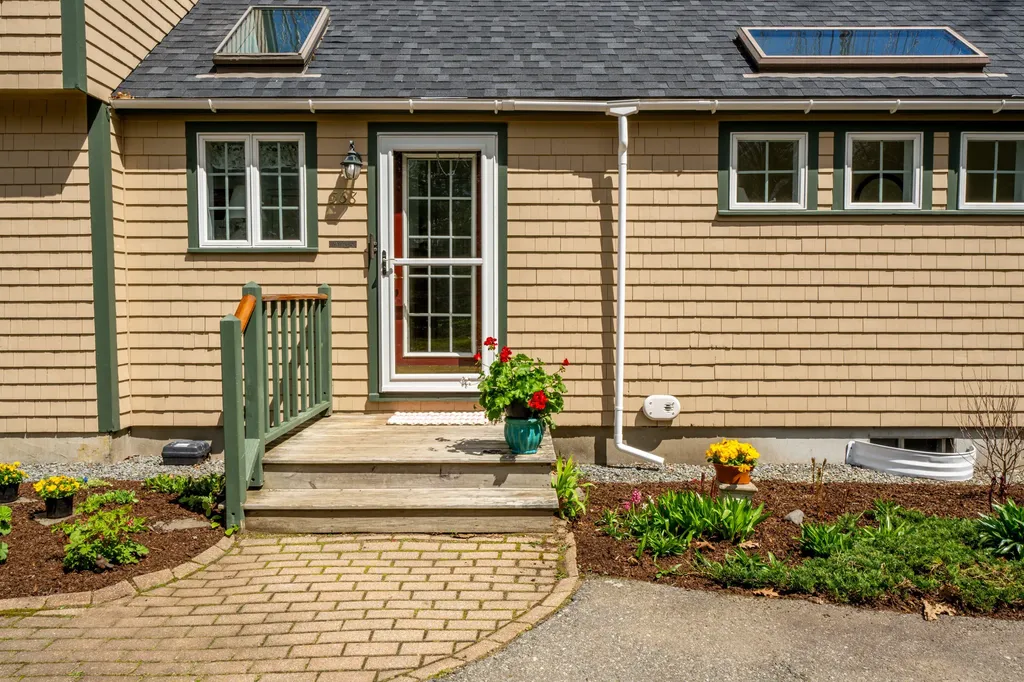 568 Bluff Road Northport ME 04849