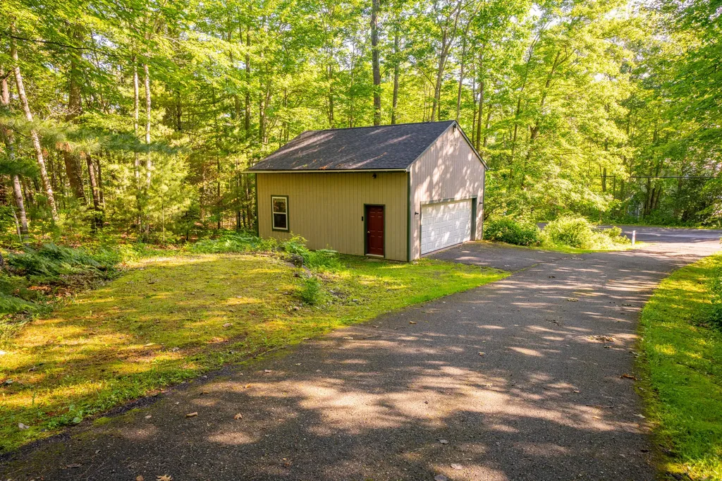 568 Bluff Road Northport ME 04849