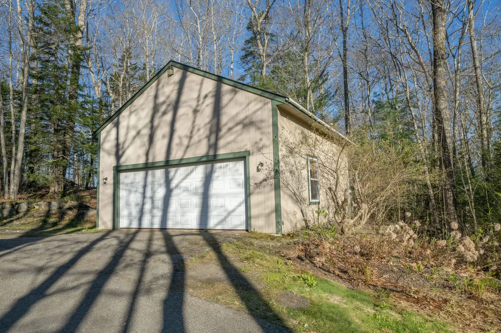 568 Bluff Road Northport ME 04849