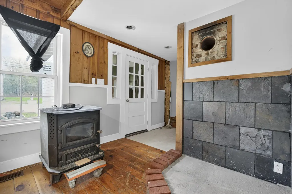 2071 Main Street Hanover ME 04237
