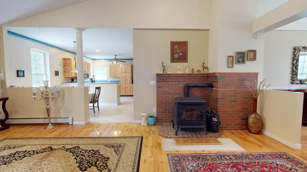 30 Merritt Drive Orono ME 04473