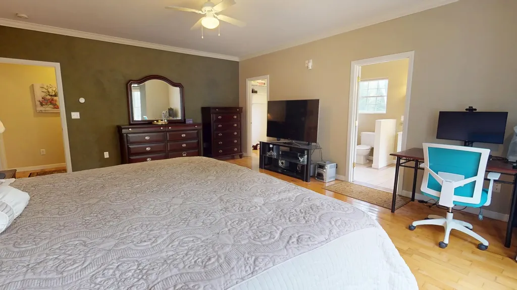 30 Merritt Drive Orono ME 04473