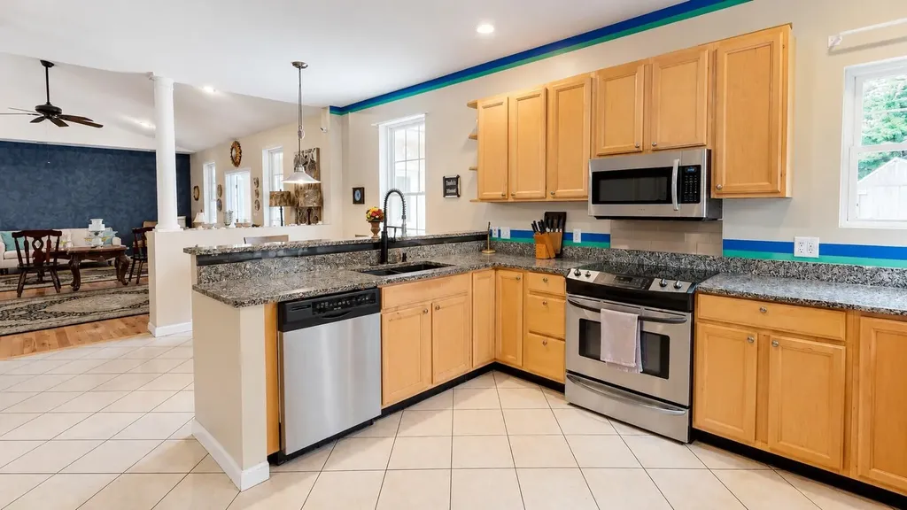 30 Merritt Drive Orono ME 04473