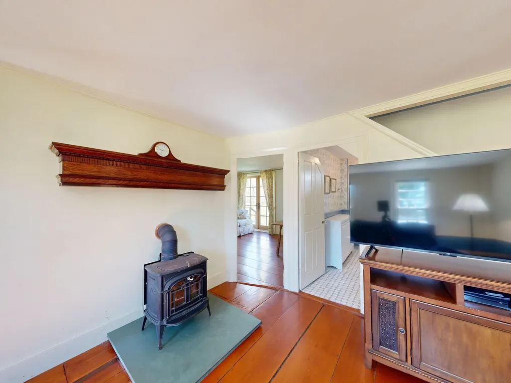 95 Pleasant Point Road Cushing ME 04563