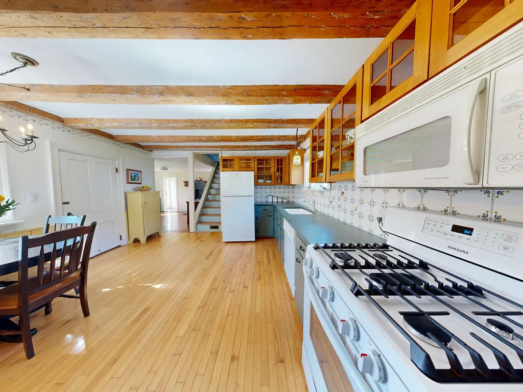 95 Pleasant Point Road Cushing ME 04563