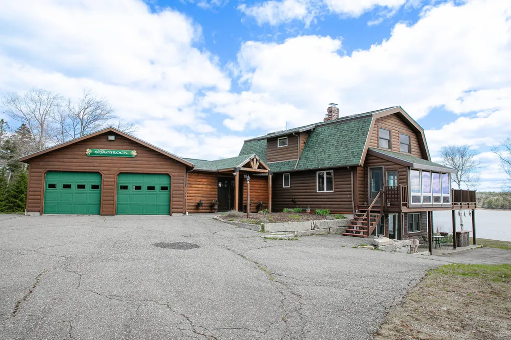 10 Spruce Reach Gouldsboro ME 04607