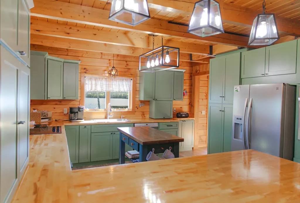 10 Spruce Reach Gouldsboro ME 04607