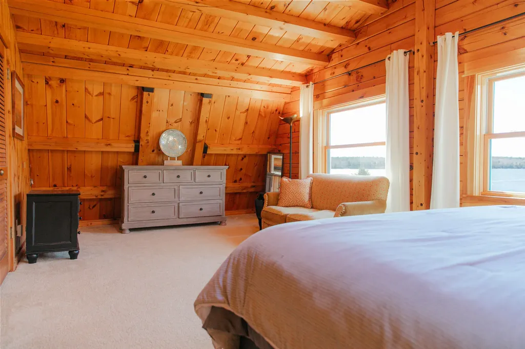 10 Spruce Reach Gouldsboro ME 04607
