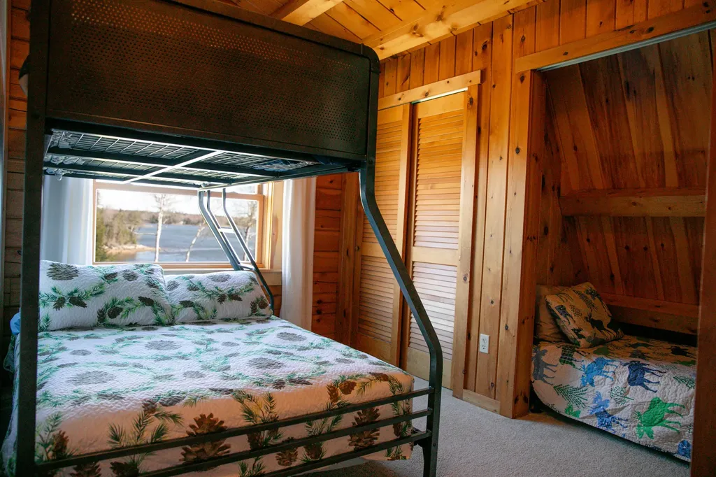 10 Spruce Reach Gouldsboro ME 04607