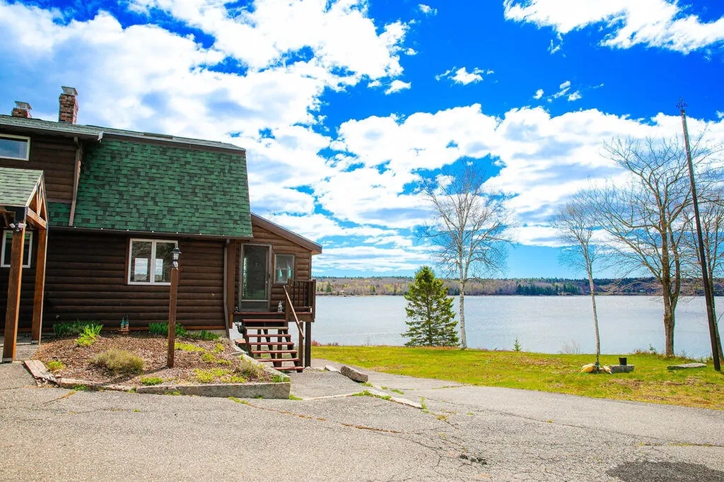 10 Spruce Reach Gouldsboro ME 04607