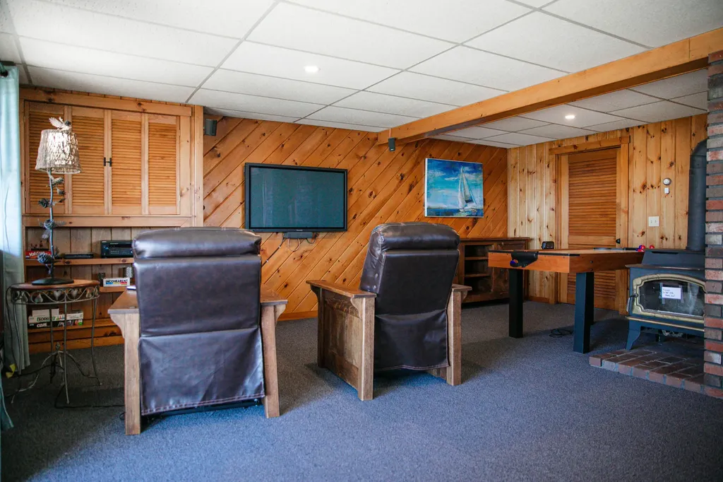 10 Spruce Reach Gouldsboro ME 04607