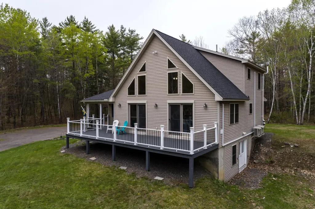52 Casey Road Windsor ME 04363