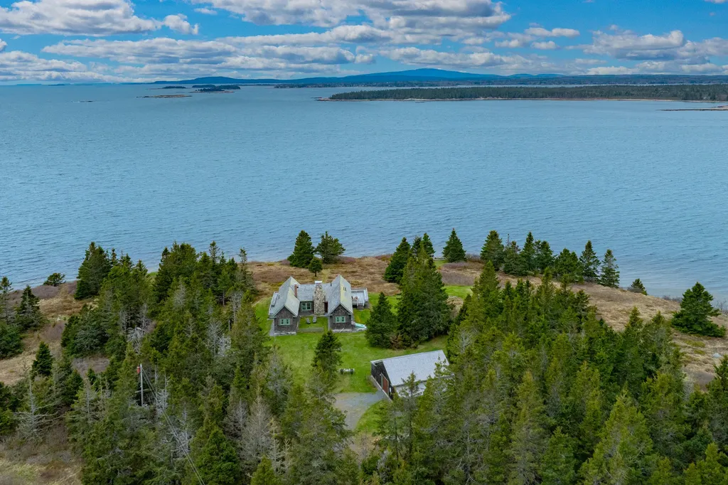 421 Petitmanan Point Road Steuben ME 04680