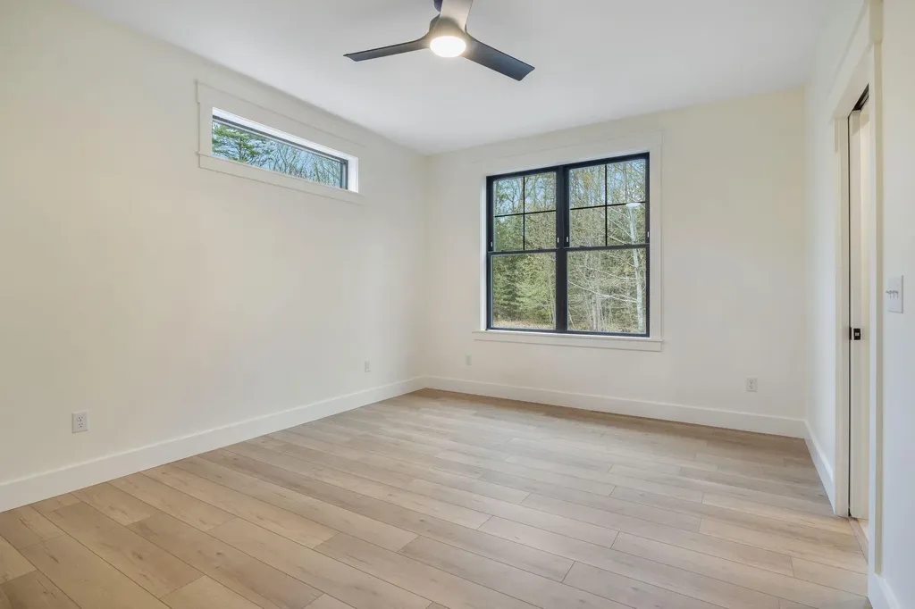 23 Robert Street Buxton ME 04093