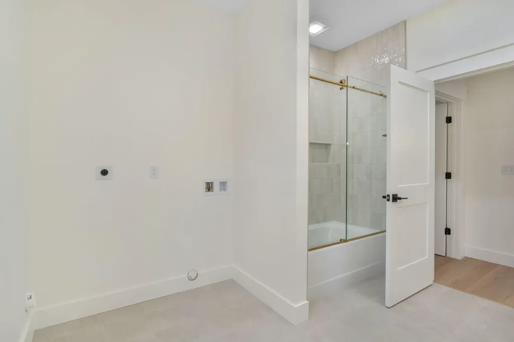 23 Robert Street Buxton ME 04093