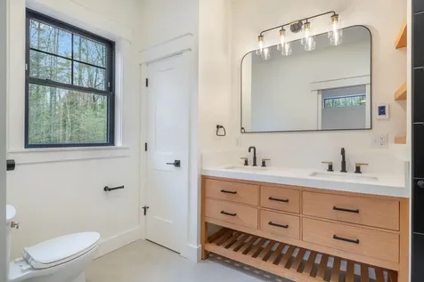 23 Robert Street Buxton ME 04093