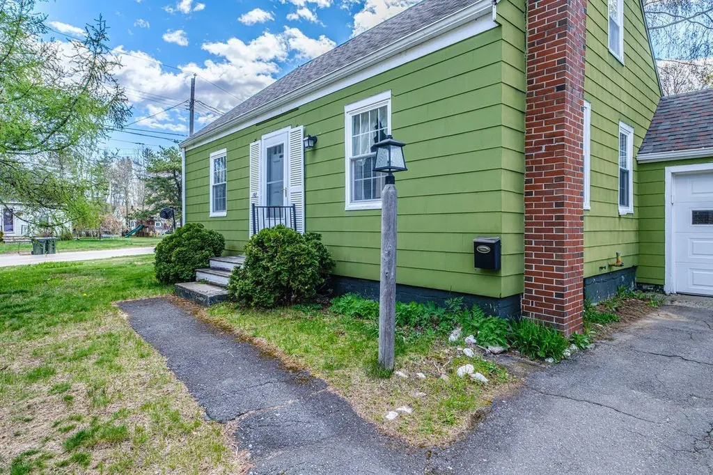 148 Massachusetts Avenue South Portland ME 04106