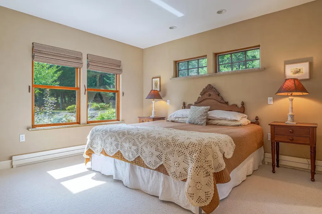 28 Ridgewood Lane Mount Desert ME 04660