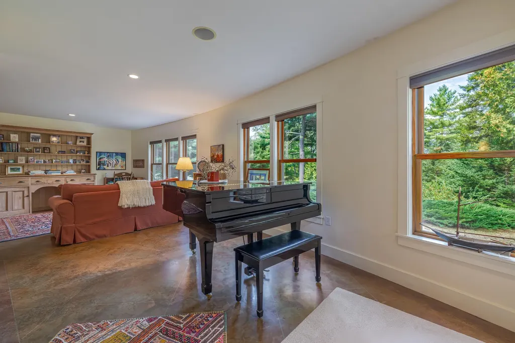 28 Ridgewood Lane Mount Desert ME 04660