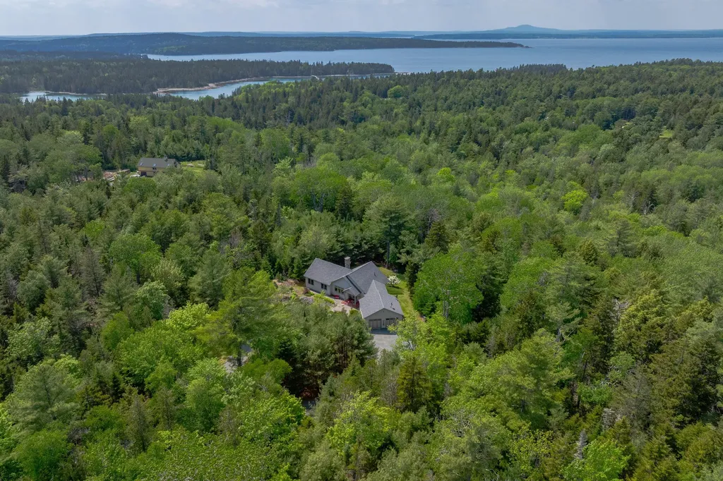 28 Ridgewood Lane Mount Desert ME 04660
