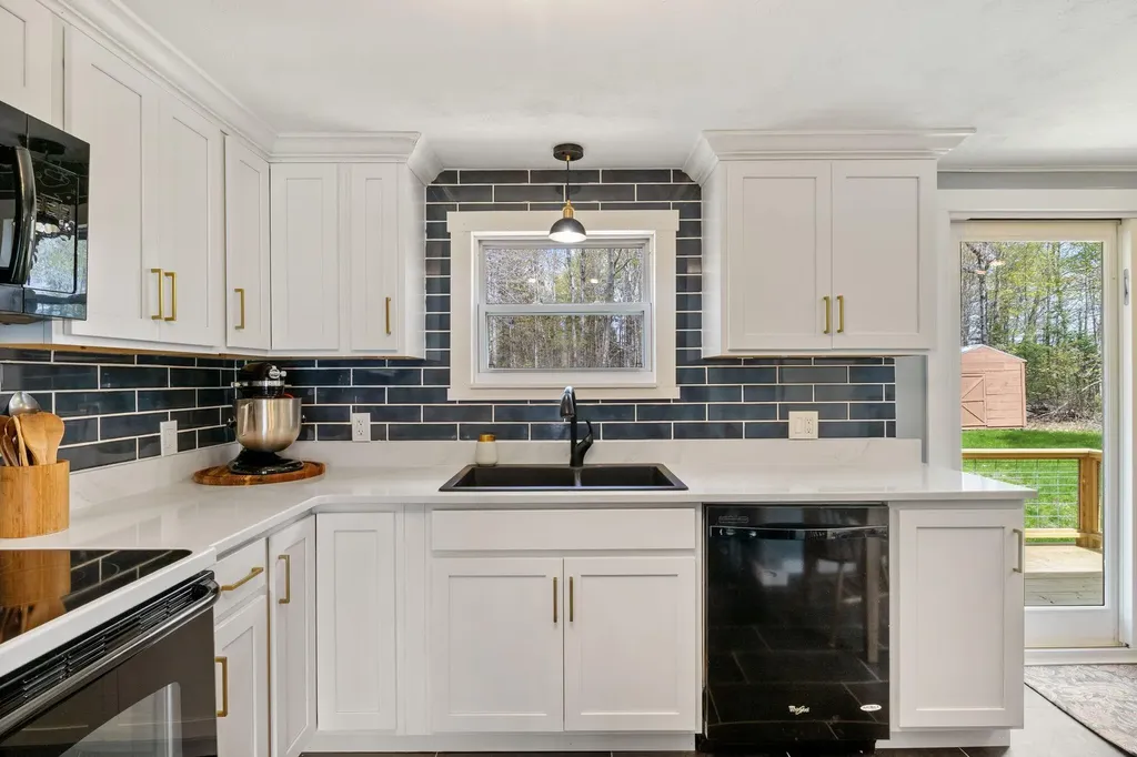 569 Benton Road Albion ME 04910