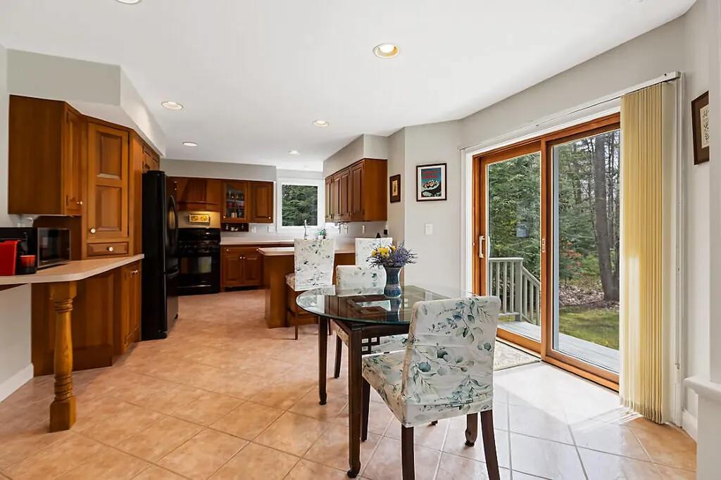 13 Baxter Lane Brunswick ME 04011