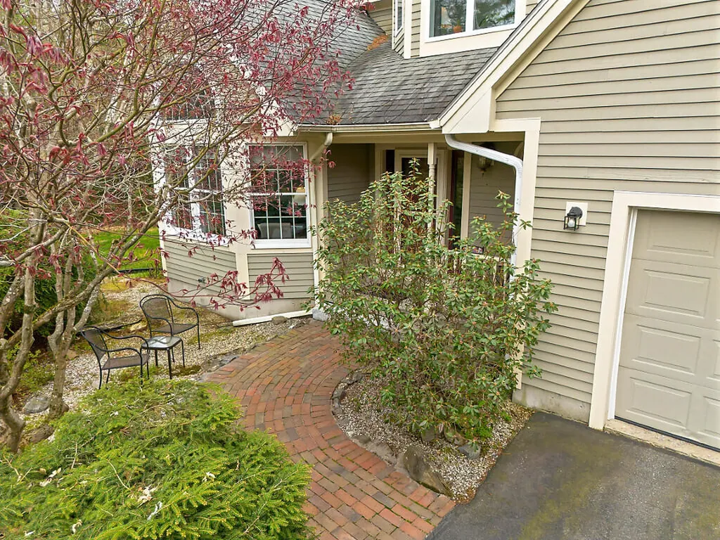 13 Baxter Lane Brunswick ME 04011