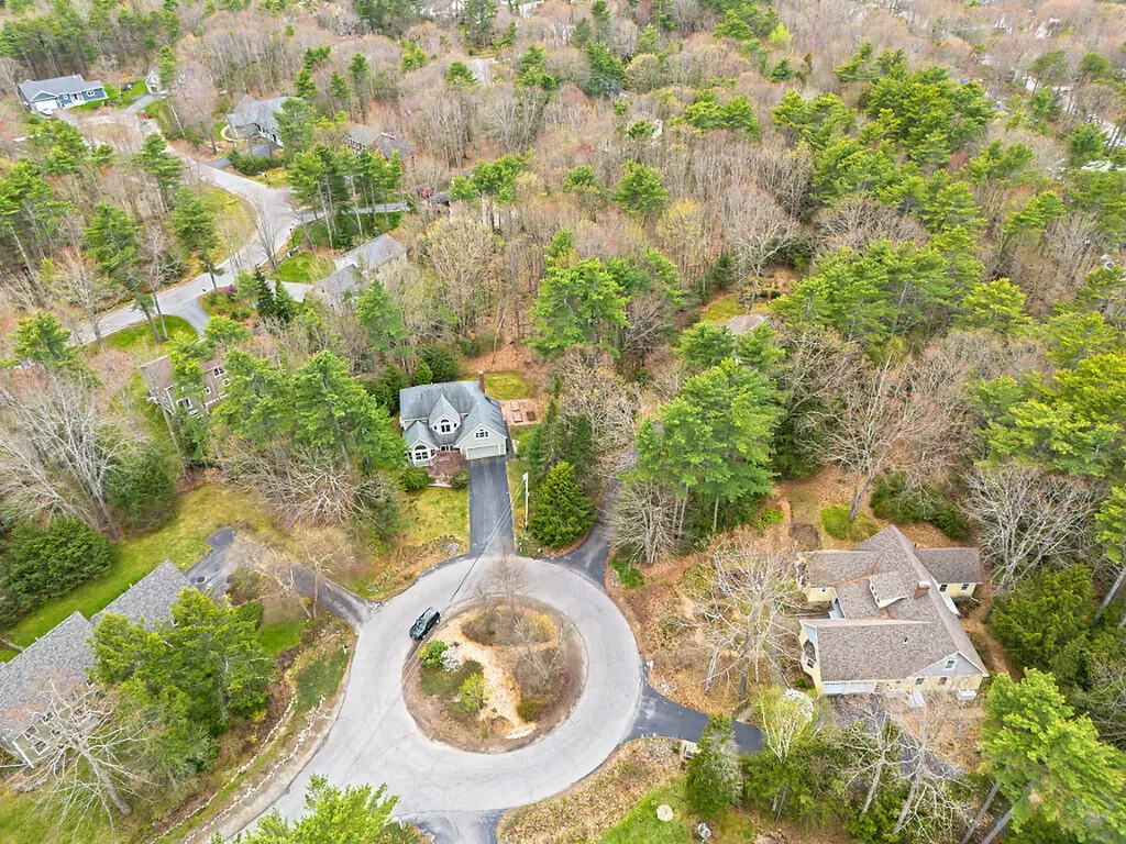 13 Baxter Lane Brunswick ME 04011