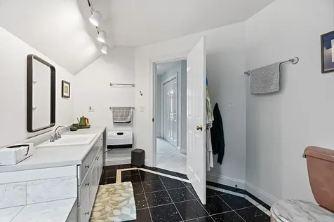13 Baxter Lane Brunswick ME 04011