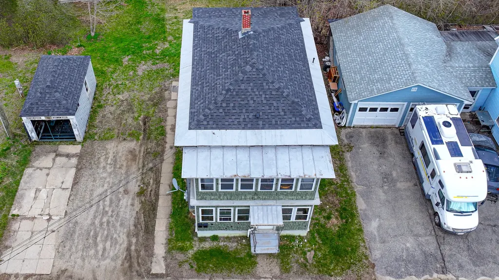 12 Brown Street Mexico ME 04257