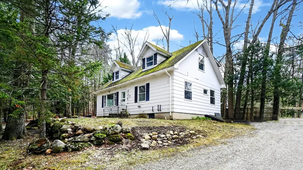 500 Hope Road Camden ME 04843