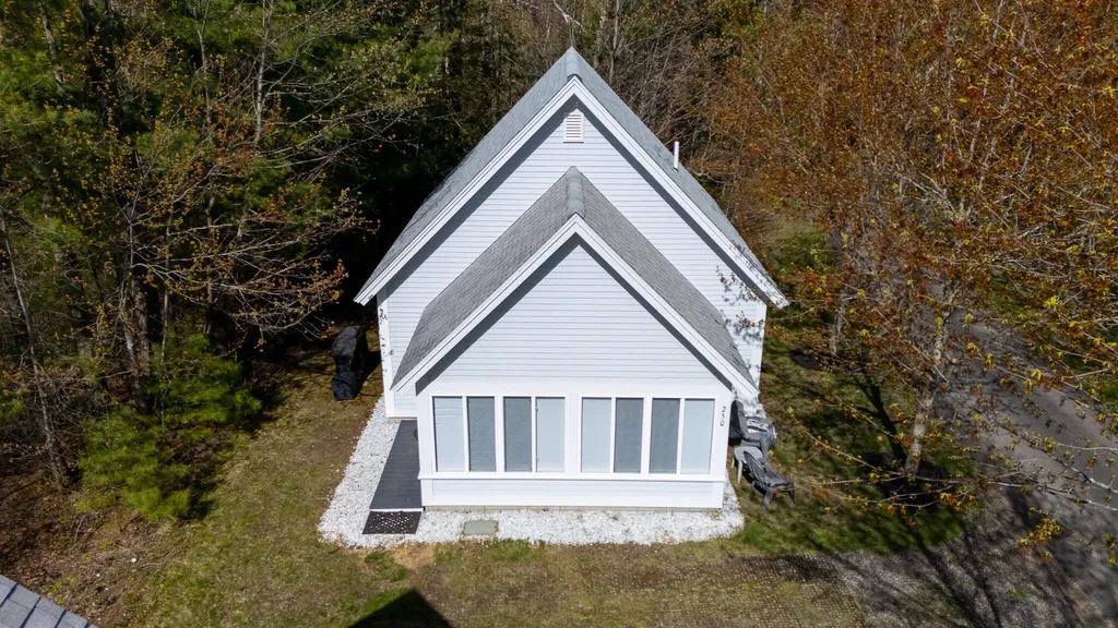 454 Post Road Wells ME 04090