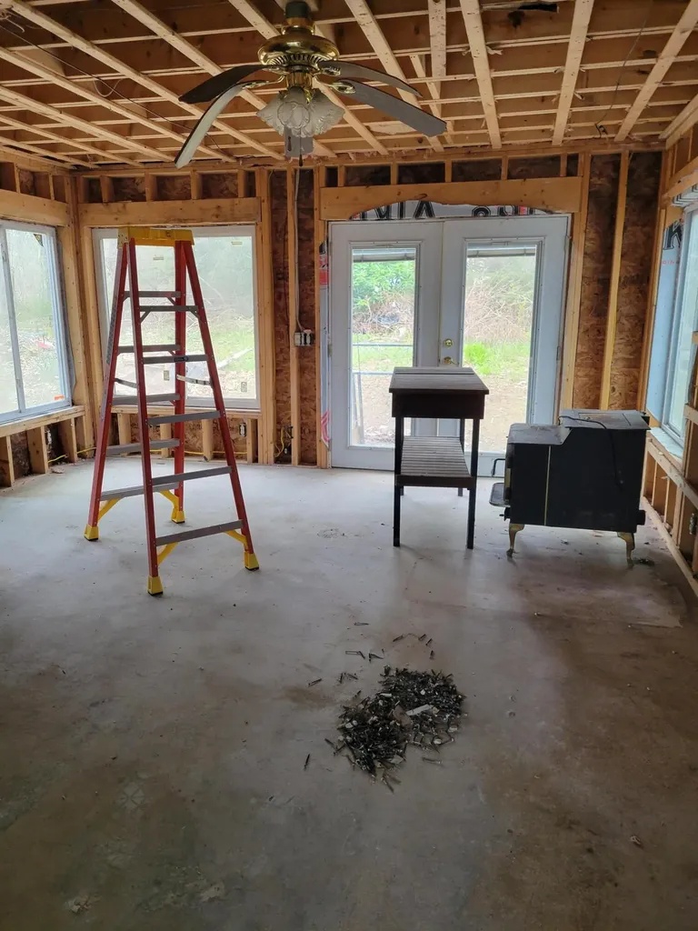 187 W Main Street Searsport ME 04974