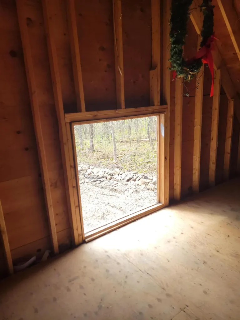 187 W Main Street Searsport ME 04974
