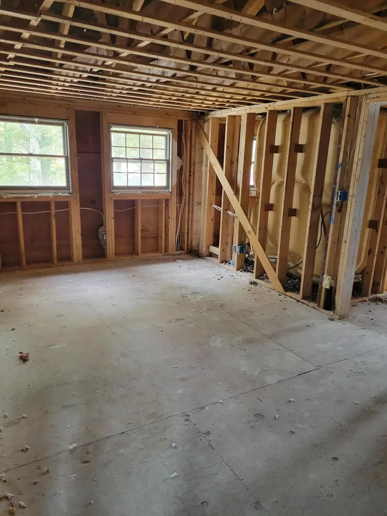 187 W Main Street Searsport ME 04974