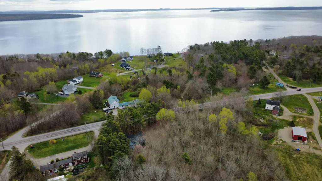 187 W Main Street Searsport ME 04974