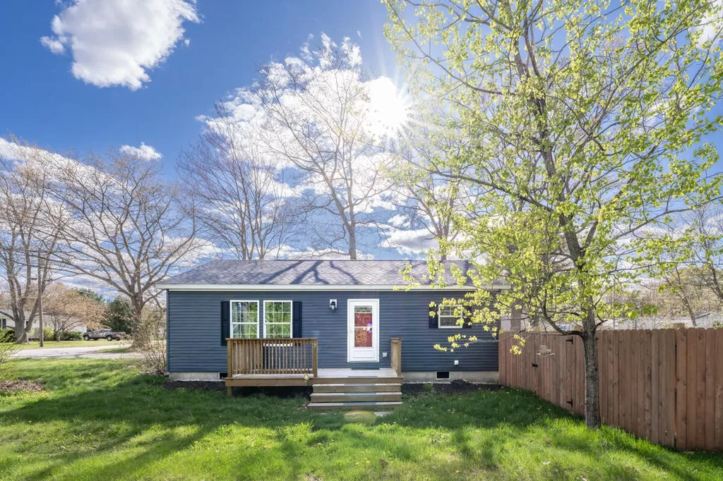 7 Davis Street Brunswick ME 04011