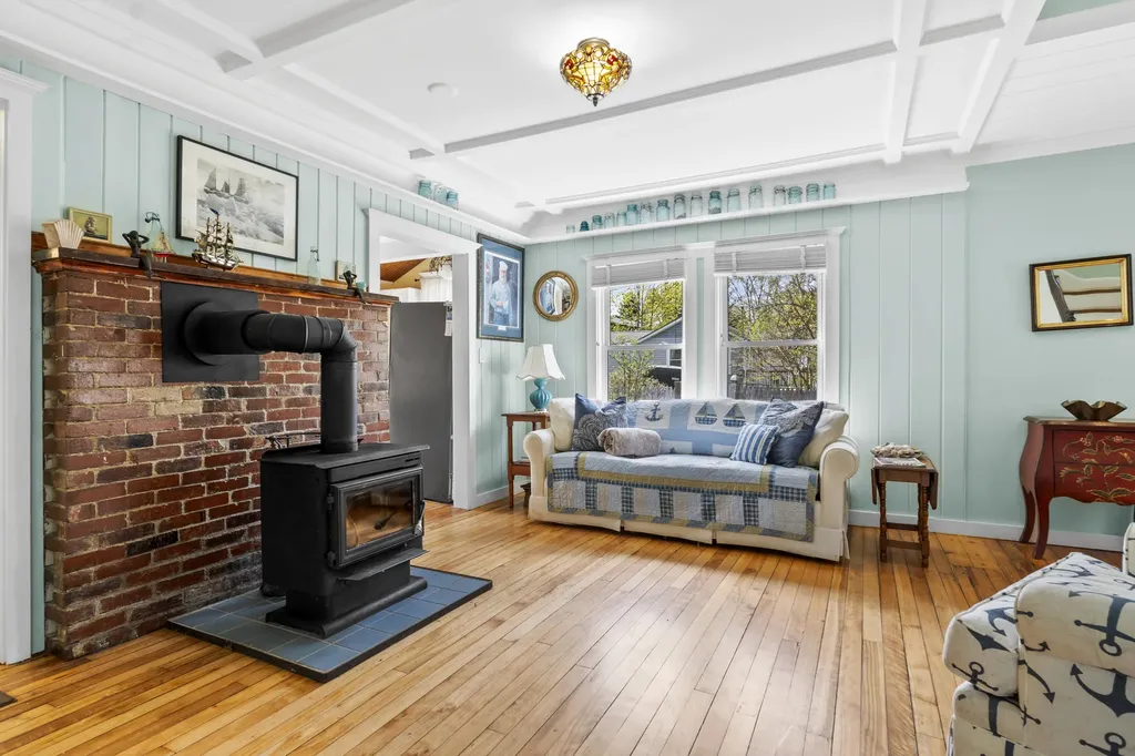 17 Elizabeth Street Portland ME 04108
