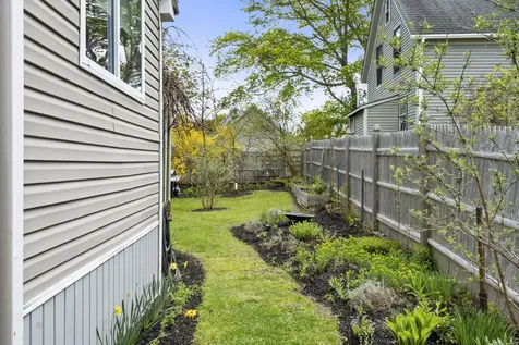 17 Elizabeth Street Portland ME 04108
