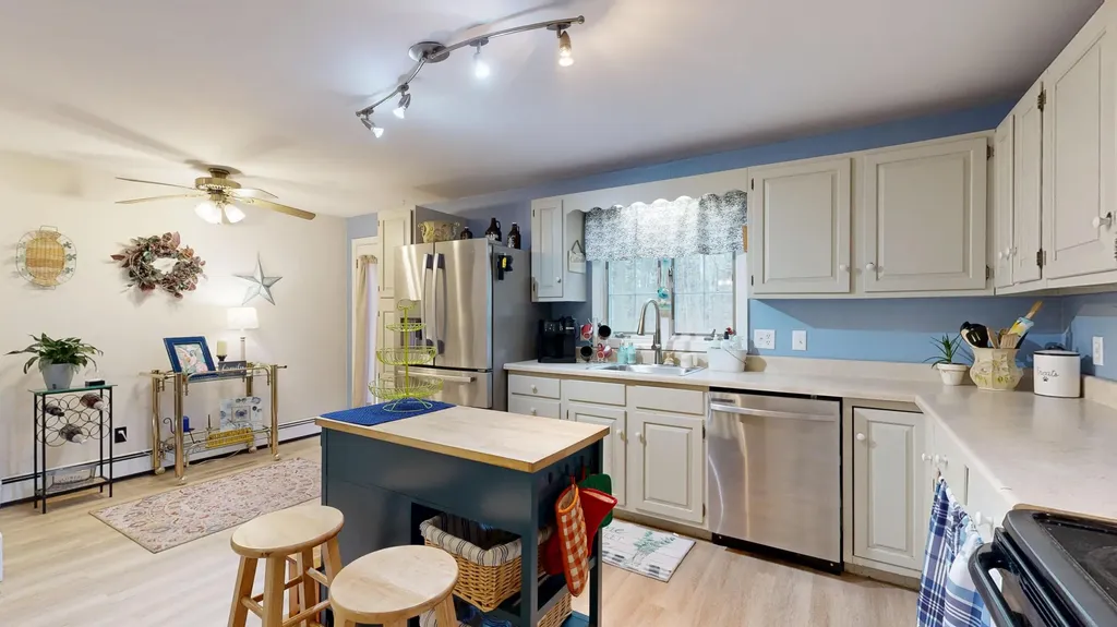 38 Pamela Drive Winthrop ME 04364
