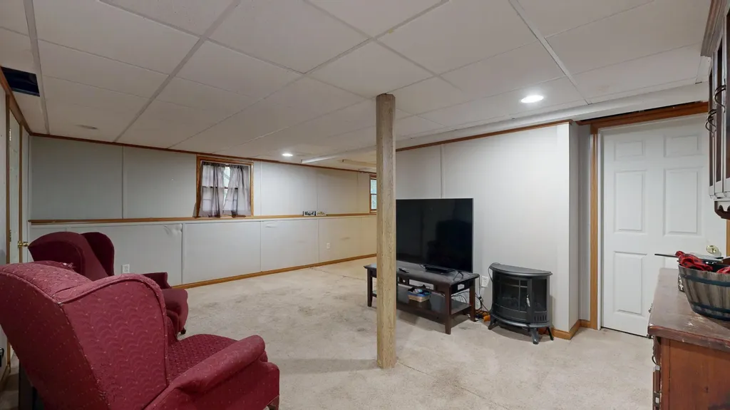 38 Pamela Drive Winthrop ME 04364