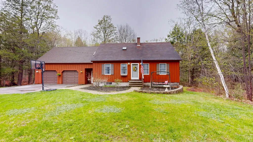 38 Pamela Drive Winthrop ME 04364